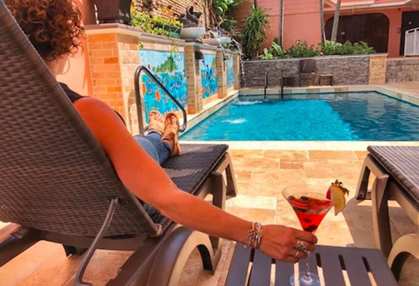 هتل Company House