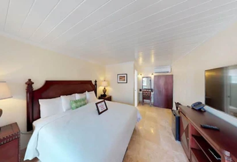 هتل Company House