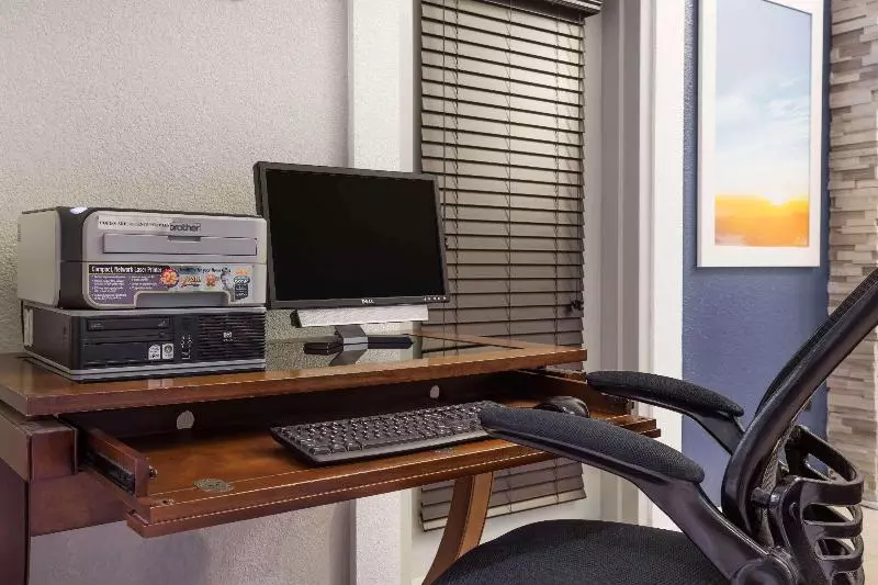 ホテル Days Inn By Wyndham College Park Airport Best Road