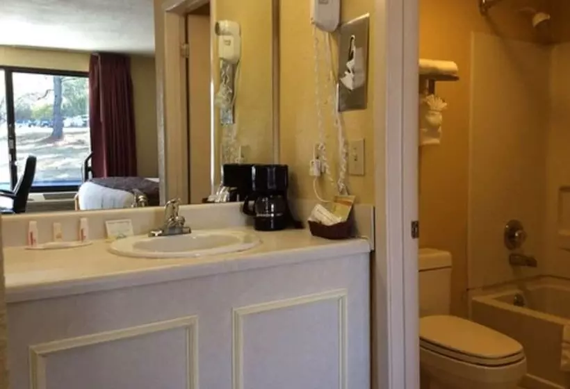 Hotelli Days Inn By Wyndham Hoover Birmingham