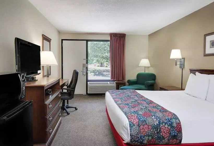 Hotelli Days Inn By Wyndham Hoover Birmingham