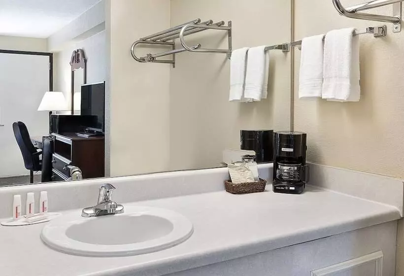 Hotelli Days Inn By Wyndham Hoover Birmingham