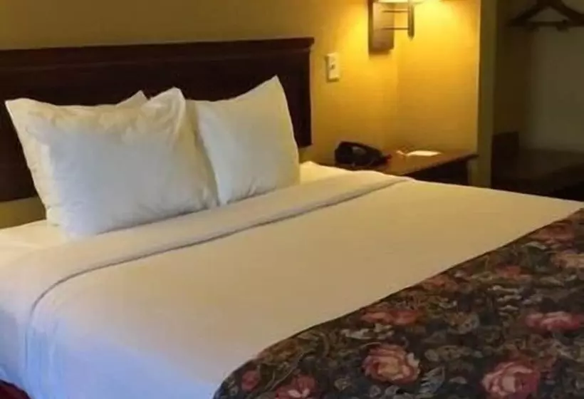 Hotelli Days Inn By Wyndham Hoover Birmingham