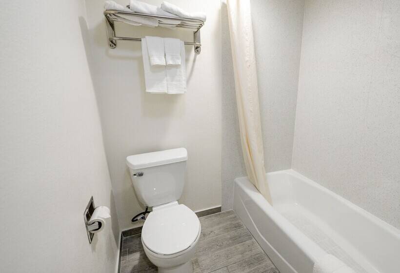 فندق Hollywood Inn Express Lax