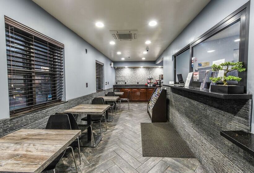 فندق Hollywood Inn Express Lax