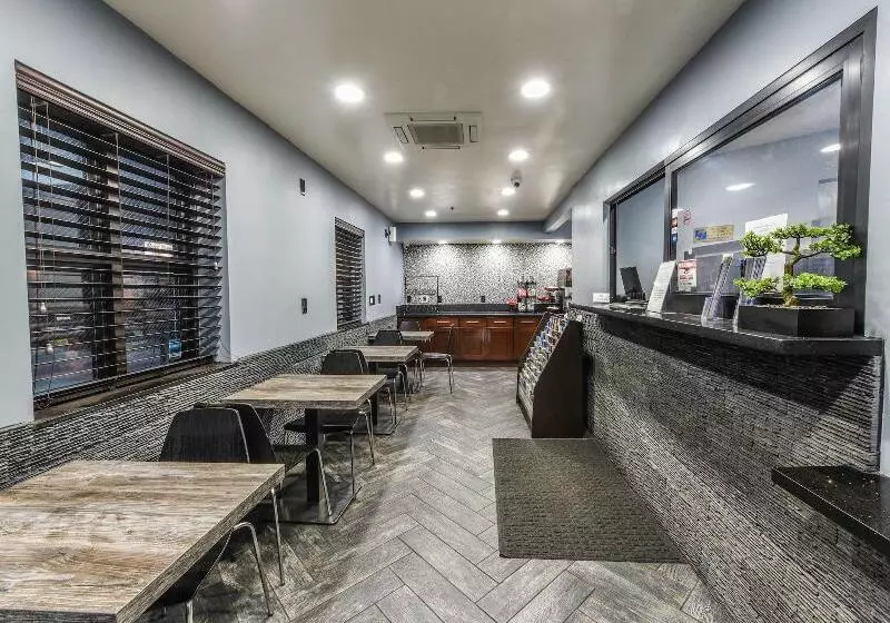 호텔 Hollywood Inn Express Lax