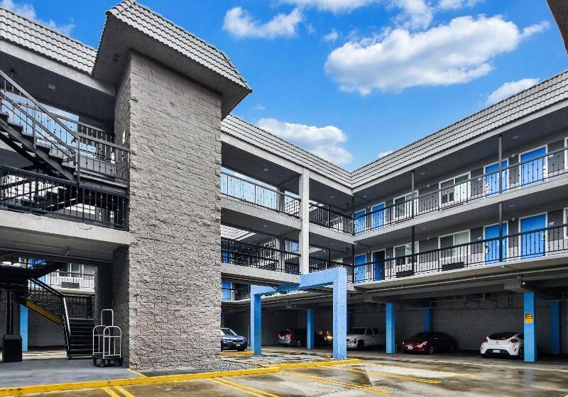 فندق Hollywood Inn Express Lax