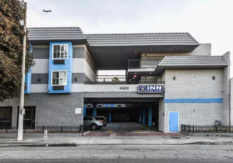 호텔 Hollywood Inn Express Lax