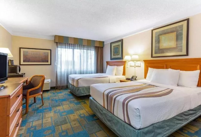 Hotel La Quinta By Wyndham Redding