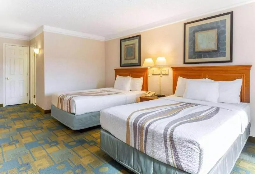 Hotel La Quinta By Wyndham Redding