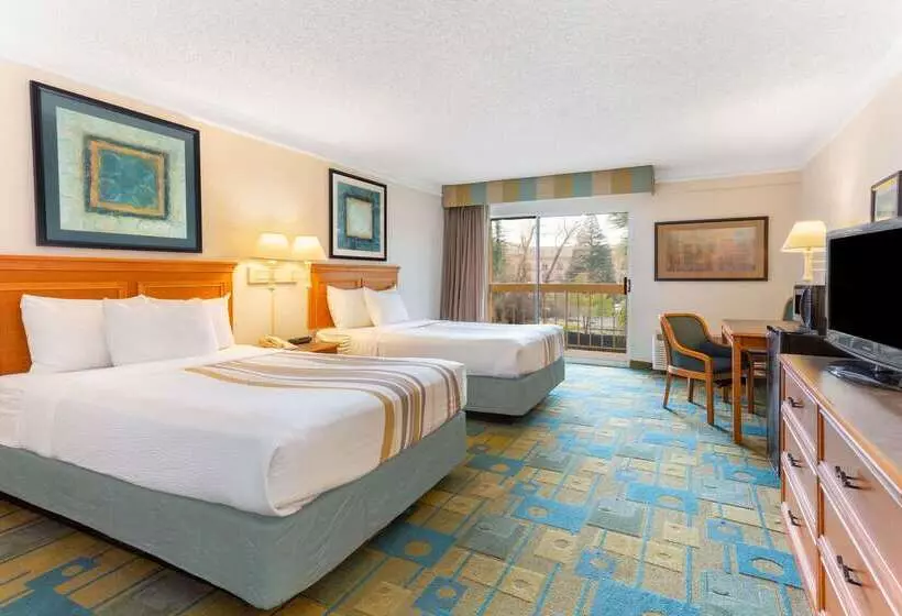 Hotel La Quinta By Wyndham Redding