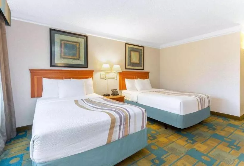 Hotel La Quinta By Wyndham Redding