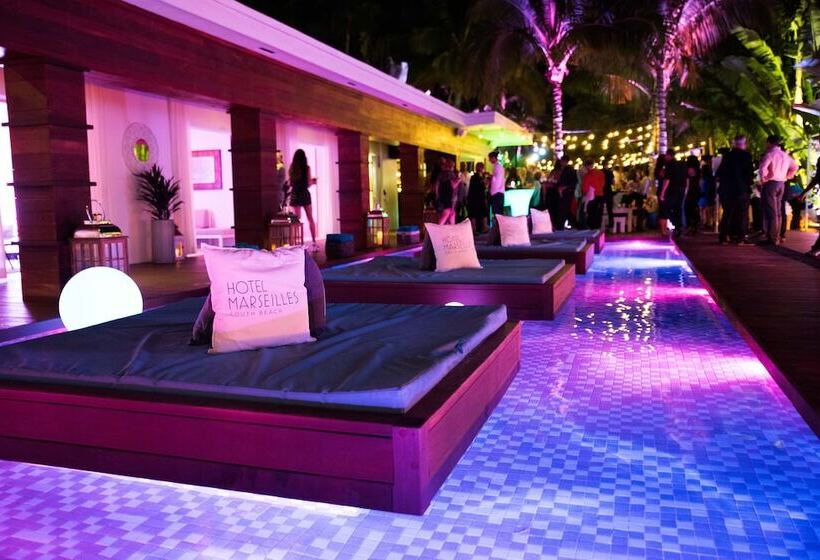 هتل Marseilles Beachfront