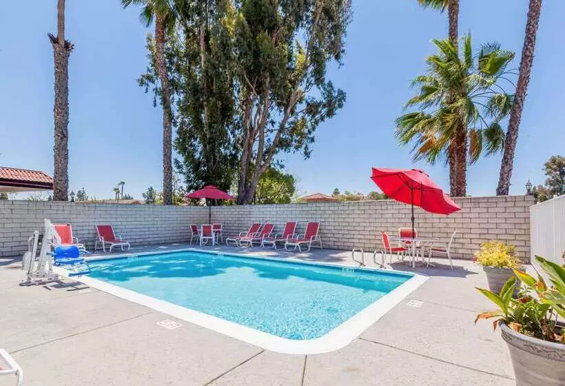 호텔 Ramada By Wyndham San Diego Poway Miramar