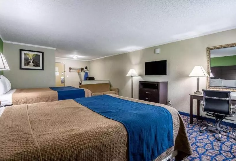 Otel Rodeway Inn And Suites