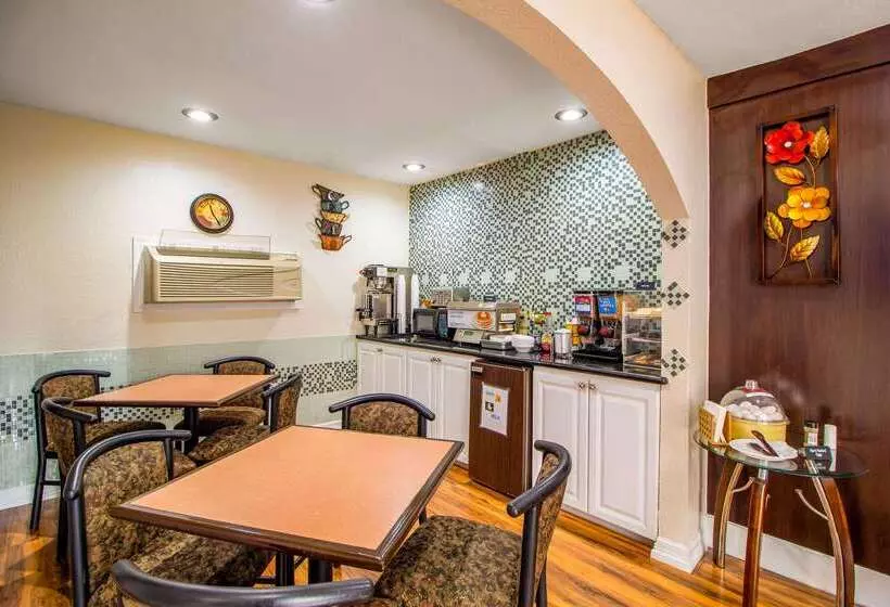 Hotel Rodeway Inn & Suites Houston Near Medical Center