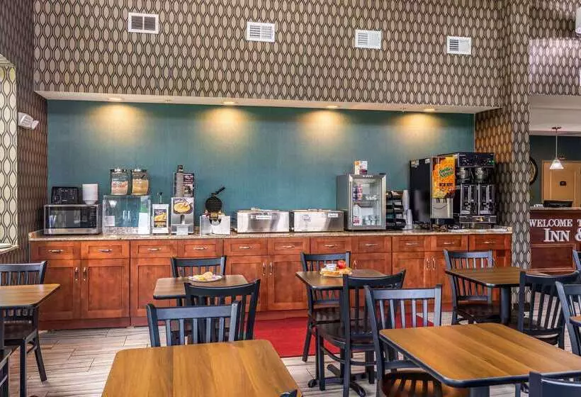 Otel Rodeway Inn And Suites