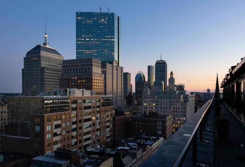 هتل The Newbury Boston