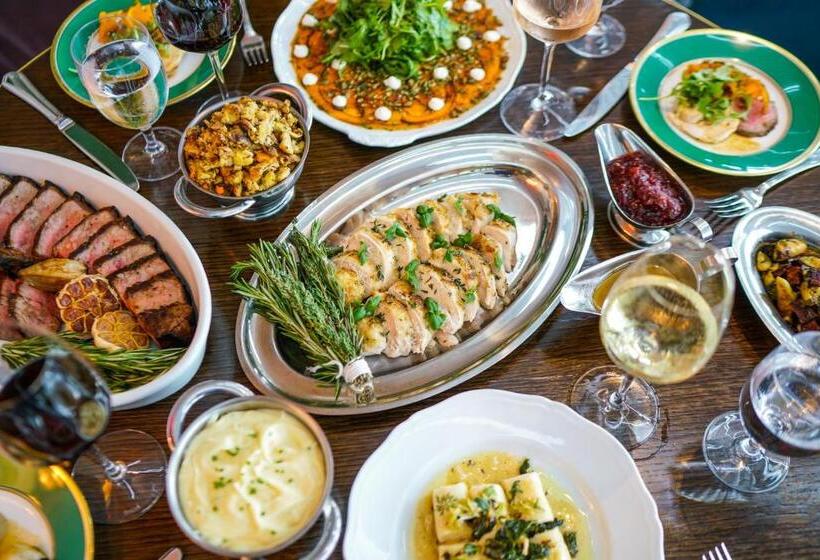 هتل The Newbury Boston