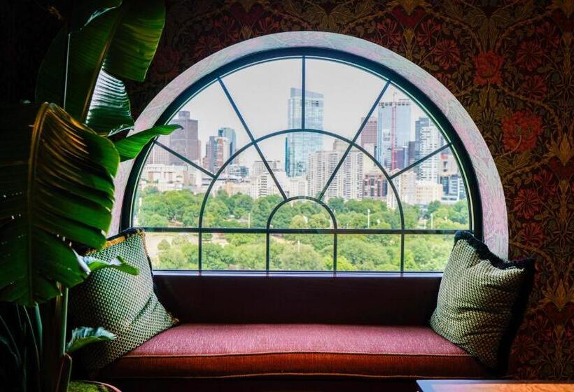 هتل The Newbury Boston