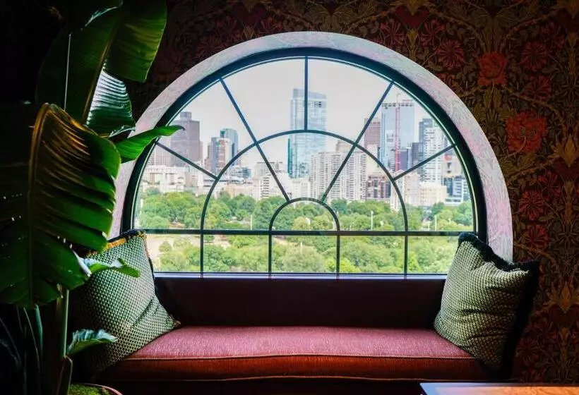 ホテル The Newbury Boston