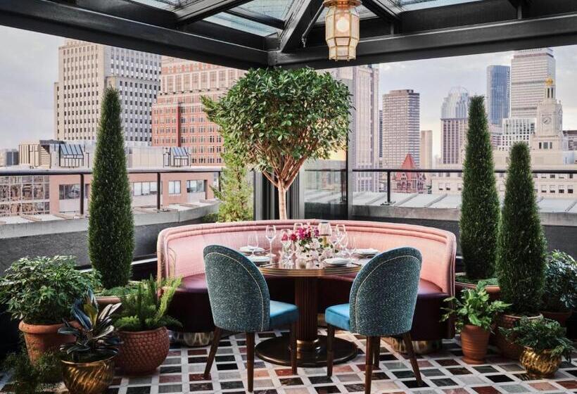 هتل The Newbury Boston