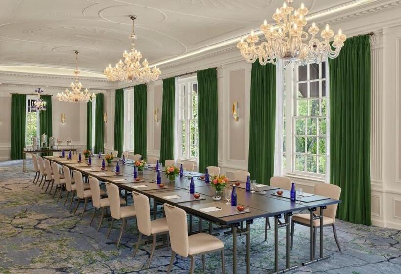 هتل The Newbury Boston