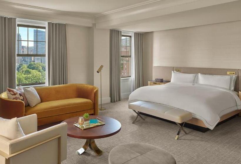 هتل The Newbury Boston