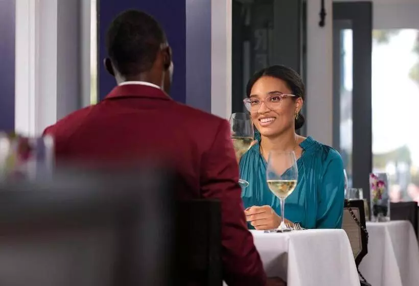 فندق The Vendue, Downtown Art