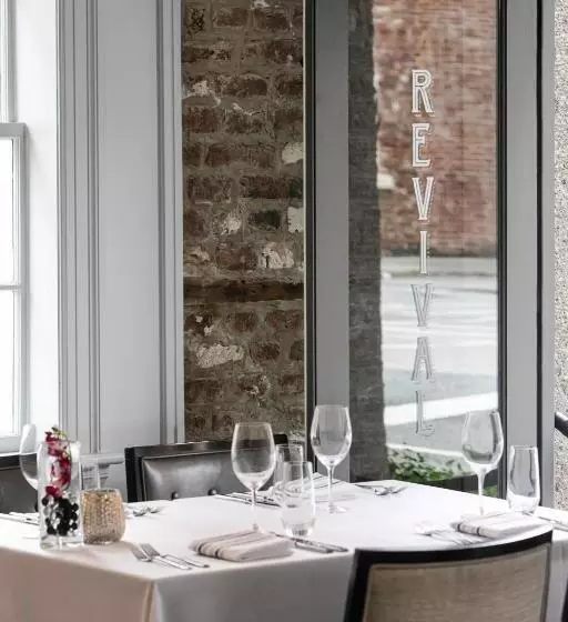 فندق The Vendue, Downtown Art