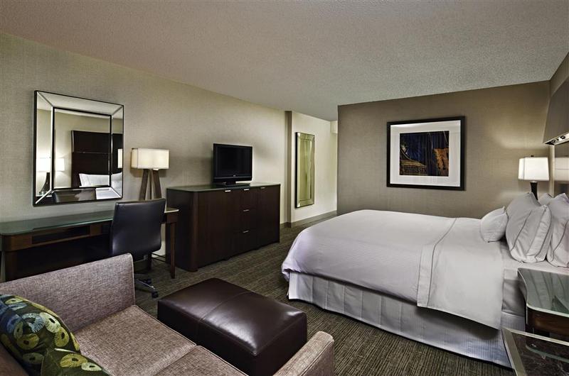 هتل The Westin Indianapolis