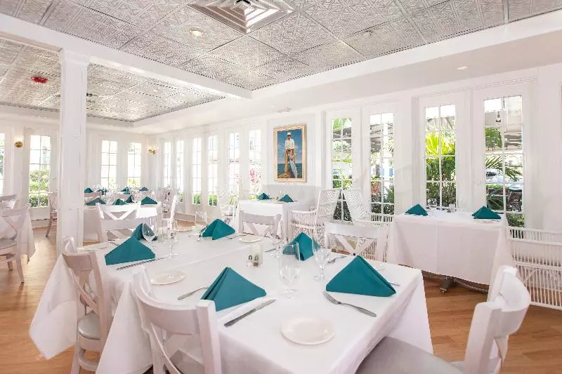 호텔 Tween Waters Island Resort & Spa