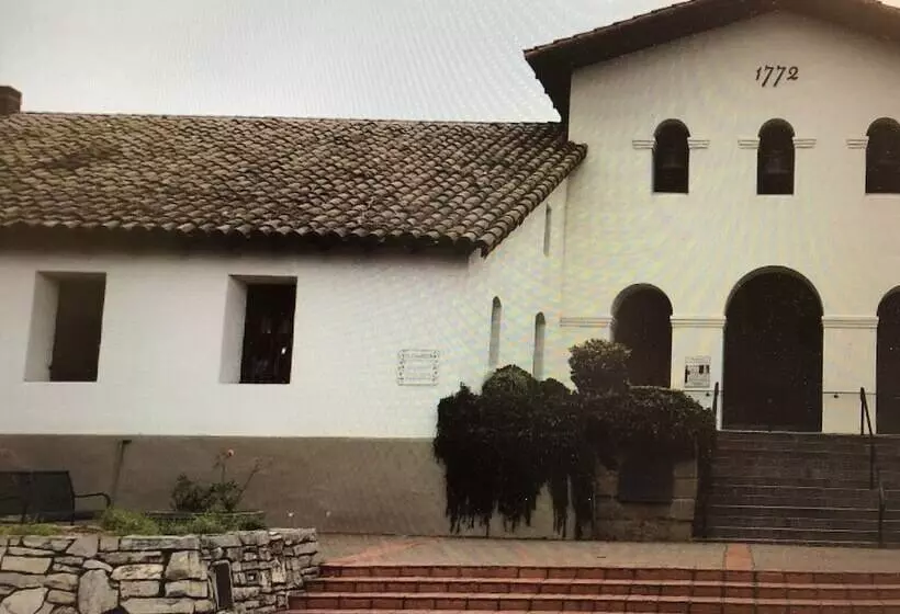 בית מלון כפרי University Inn At San Luis Obispo