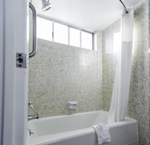 هتل Vagabond Inn Oxnard