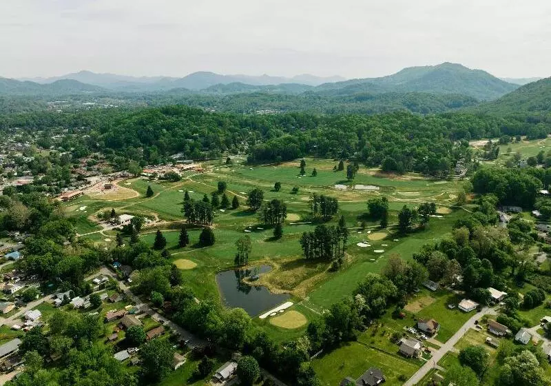 فندق Waynesville Inn And Golf Club, Tapestry Collection By Hilton