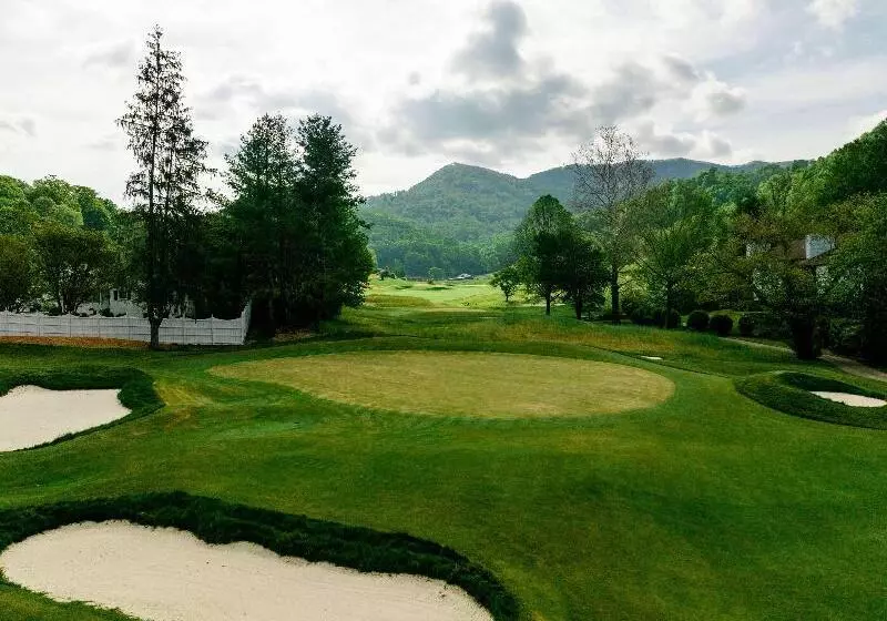 فندق Waynesville Inn And Golf Club, Tapestry Collection By Hilton