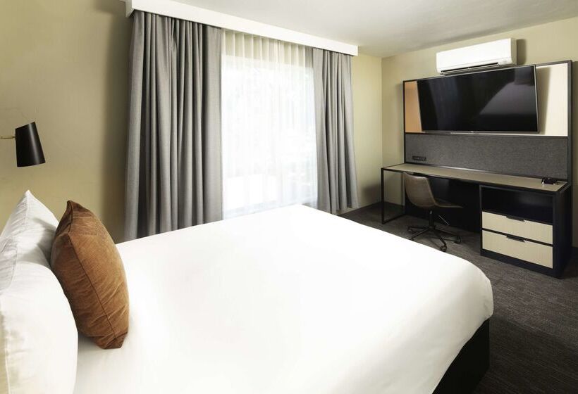 فندق على الطريق Waypoint