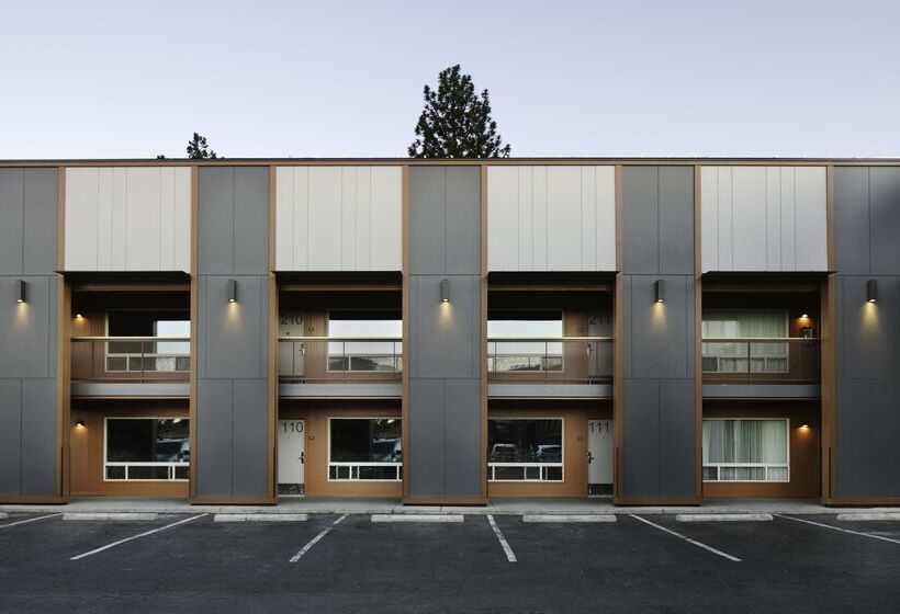 فندق على الطريق Waypoint