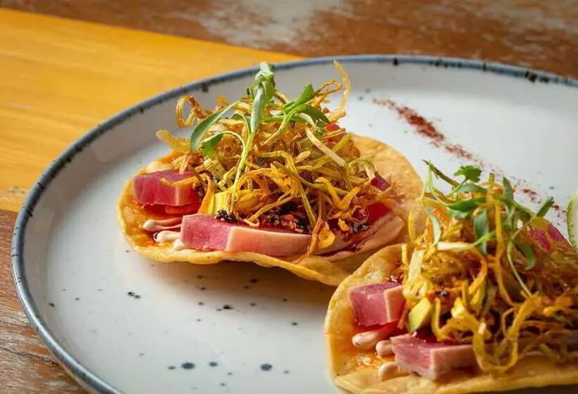 The Waterfront Beach Resort, A Hilton