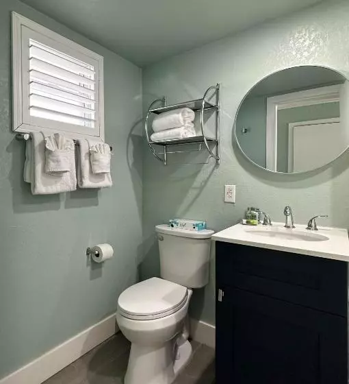 Thunderbird Beach Resort