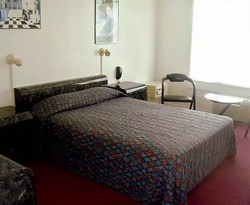 Tropics Hotel   Near Collins Avenue Shopping Area