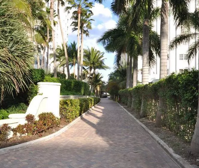 Tropics Hotel   Near Collins Avenue Shopping Area