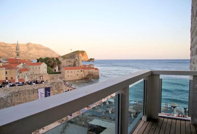 Avala Resort & Villas