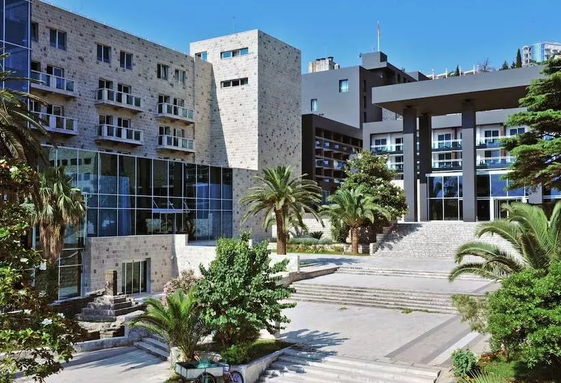 Avala Resort & Villas