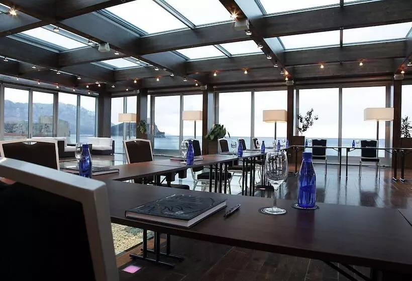 Avala Resort & Villas