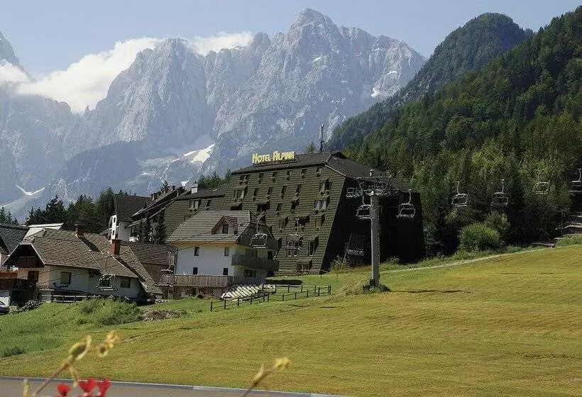 ホテル Alpina