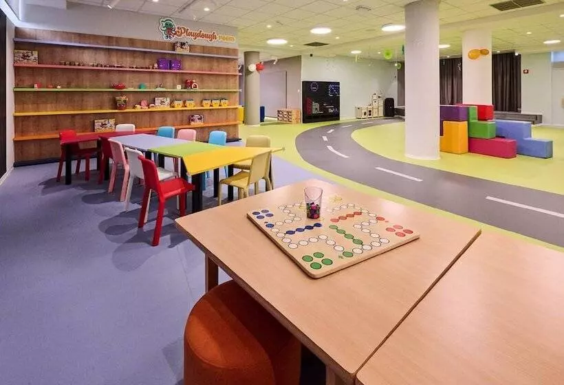 هتل Aminess Maestral