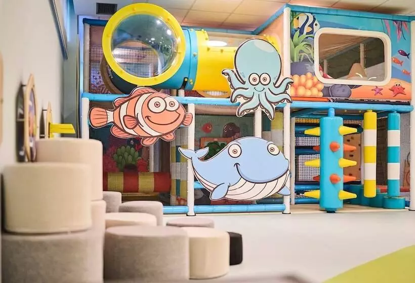 هتل Aminess Maestral