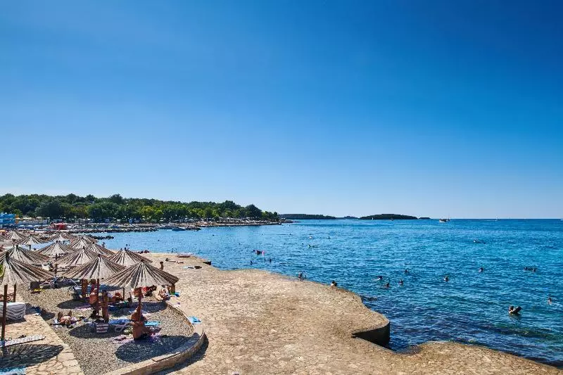 هتل Delfin Plava Laguna