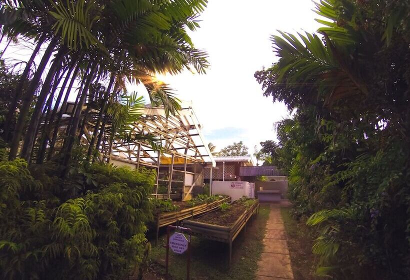 هتل Kariwak Village Holistic Haven And